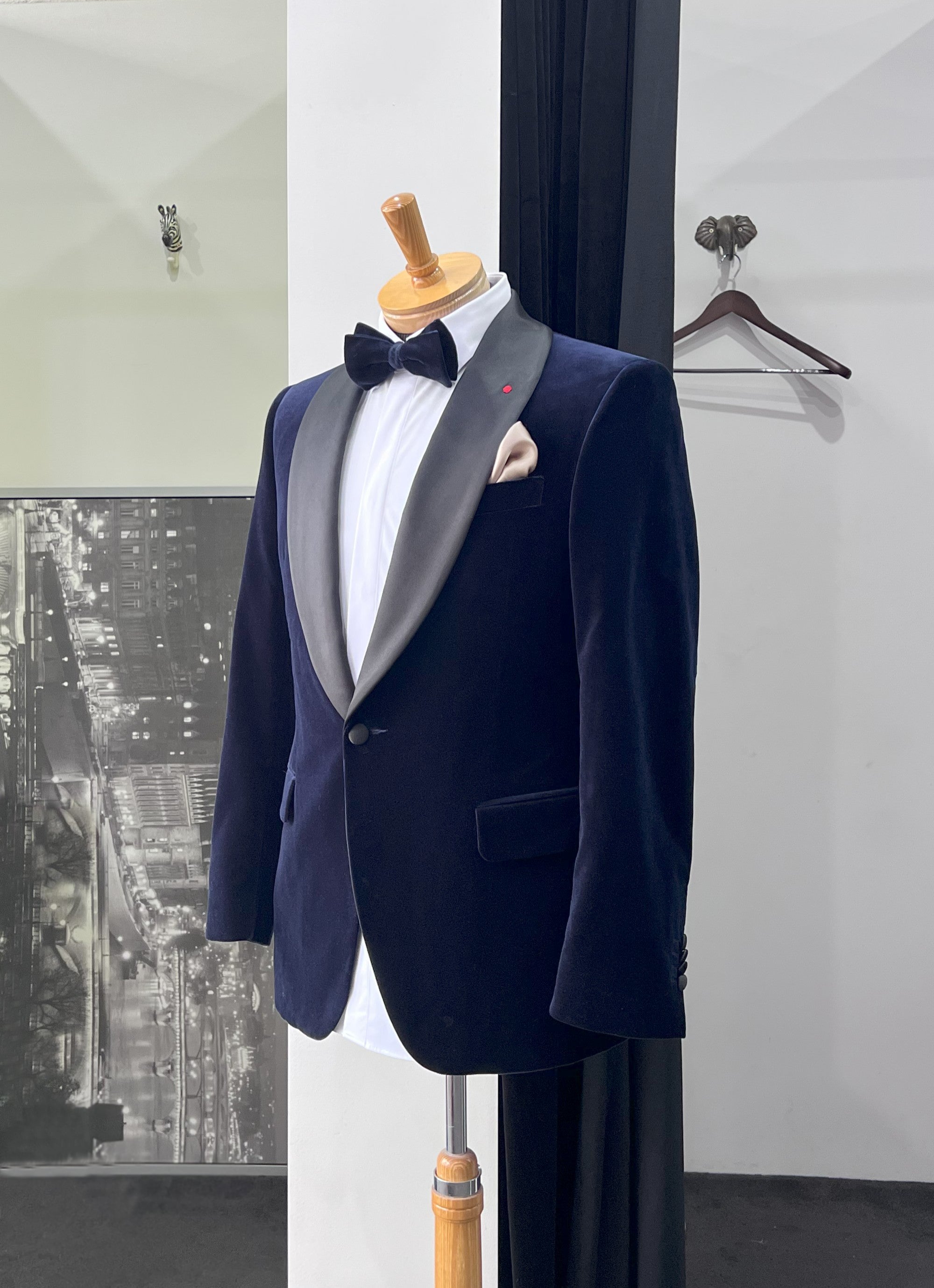 can you wear navy to a black tie event